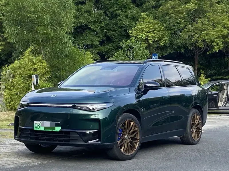 2024 Leapmotor C16 с пробегом 35 000 км