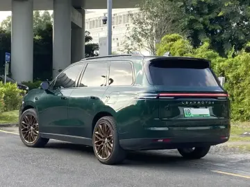 2024 Leapmotor C16 с пробегом 35 000 км