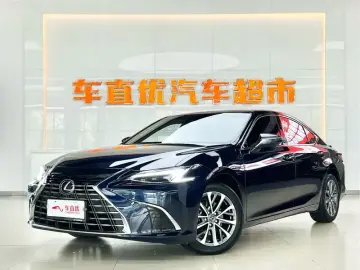 2025 Lexus ES с пробегом 8 200 км