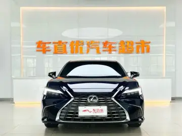 2025 Lexus ES с пробегом 8 200 км