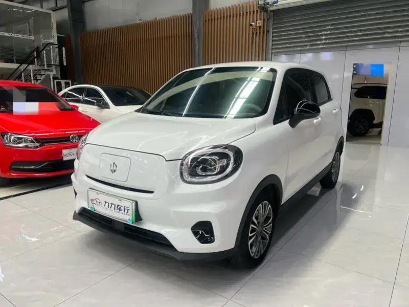 2025 Leapmotor T03 с пробегом 20 000 км