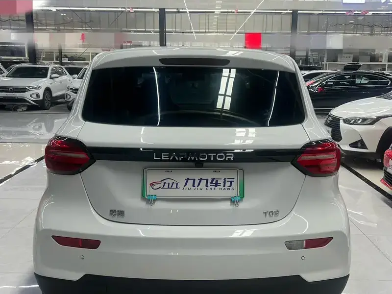 2025 Leapmotor T03 с пробегом 20 000 км