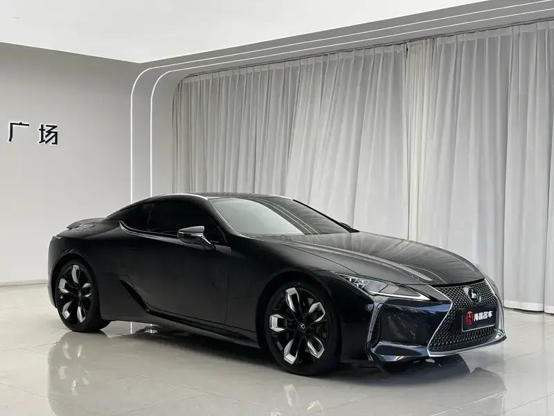 2023 Lexus LC с пробегом 4 000 км