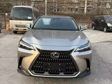 2024 Lexus NX с пробегом 18 000 км