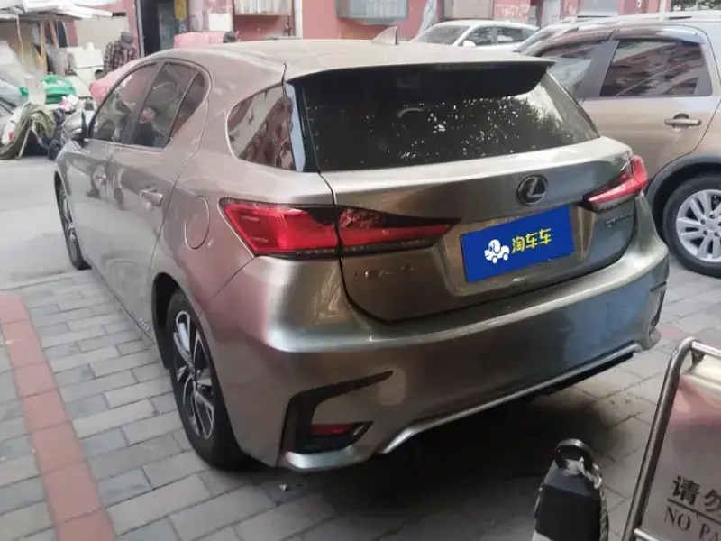 2017 Lexus CT с пробегом 88 000 км