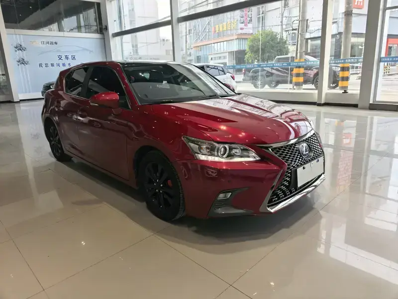2017 Lexus CT с пробегом 80 000 км