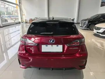 2017 Lexus CT с пробегом 80 000 км
