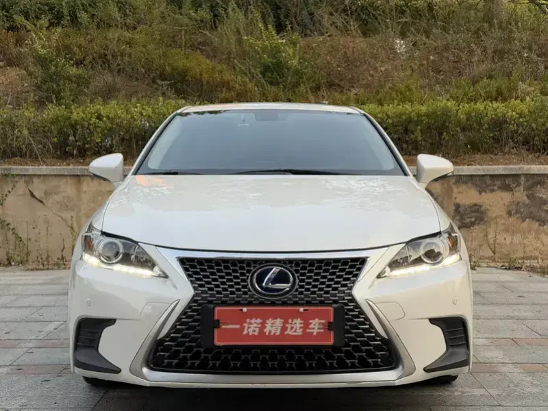 2017 Lexus CT с пробегом 68 000 км