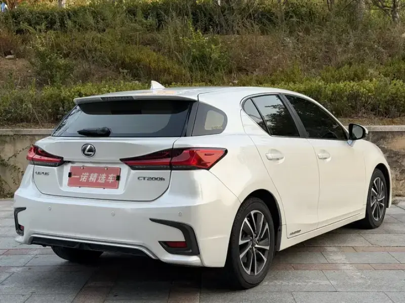 2017 Lexus CT с пробегом 68 000 км