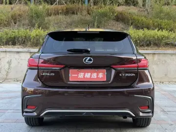 2017 Lexus CT с пробегом 63 000 км