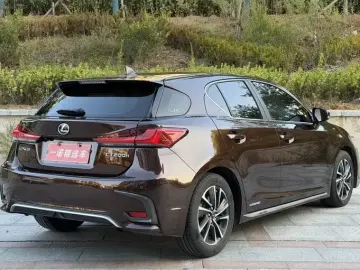 2017 Lexus CT с пробегом 63 000 км
