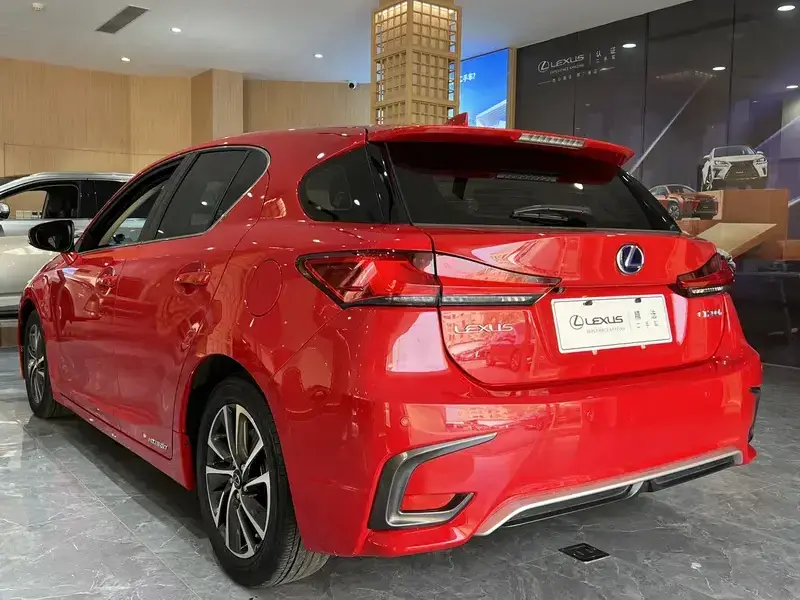 2019 Lexus CT с пробегом 18 500 км