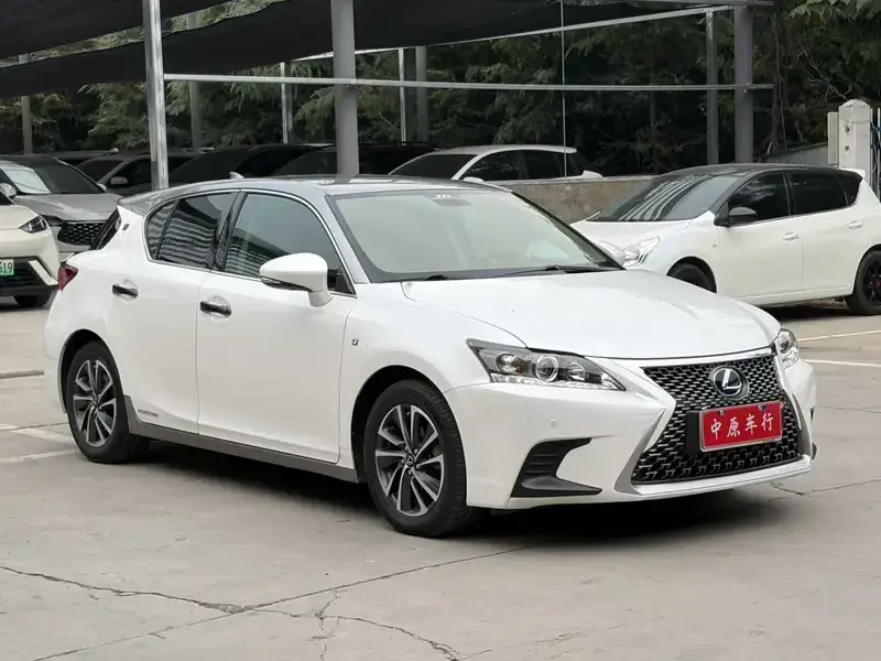 2020 Lexus CT с пробегом 40 000 км