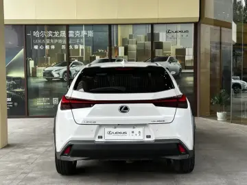 2020 Lexus UX с пробегом 143 000 км