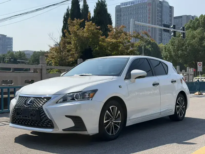 2017 Lexus CT с пробегом 108 000 км