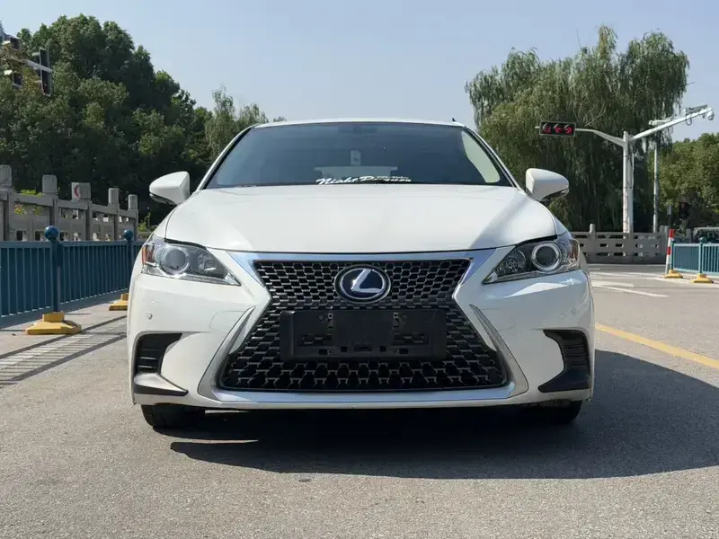 2017 Lexus CT с пробегом 108 000 км