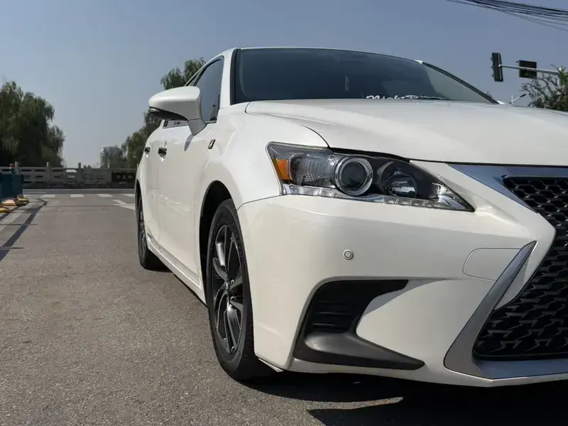 2017 Lexus CT с пробегом 108 000 км
