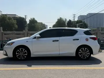 2017 Lexus CT с пробегом 108 000 км