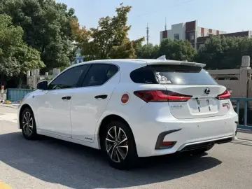 2017 Lexus CT с пробегом 108 000 км