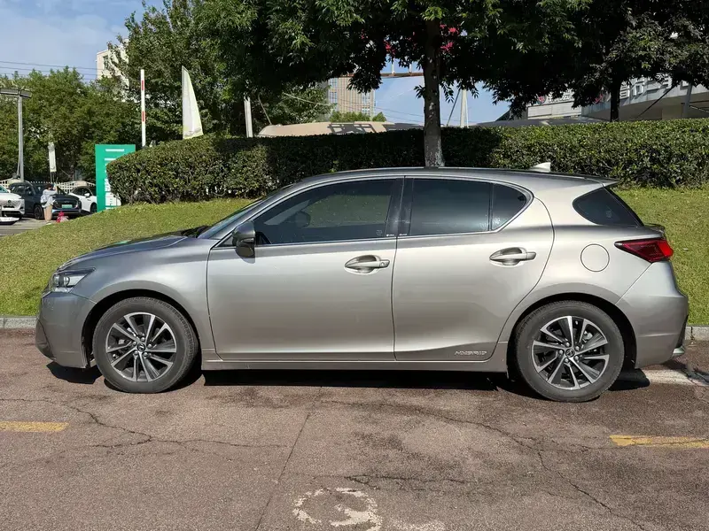 2020 Lexus CT с пробегом 62 000 км