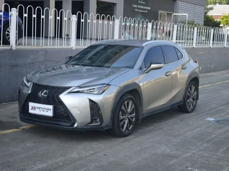2020 Lexus UX с пробегом 72 000 км