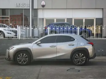 2020 Lexus UX с пробегом 72 000 км