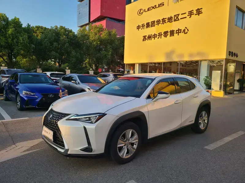 2020 Lexus UX с пробегом 76 000 км