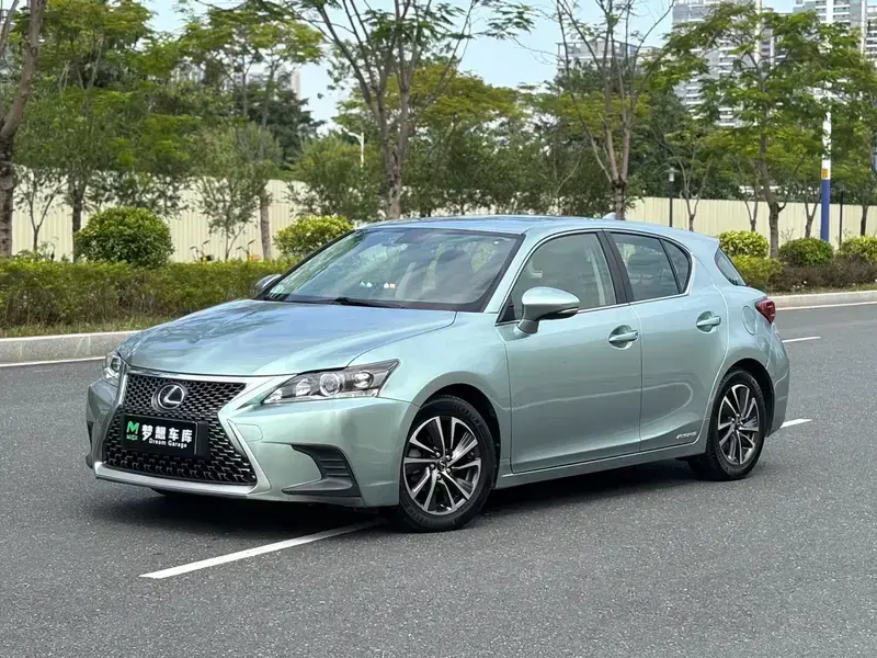 2017 Lexus CT с пробегом 96 000 км