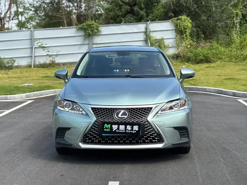 2017 Lexus CT с пробегом 96 000 км
