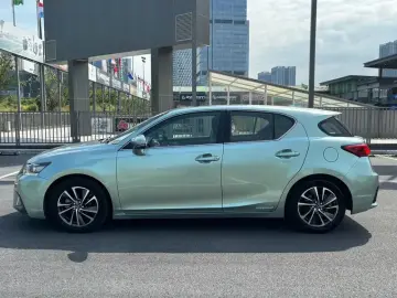 2017 Lexus CT с пробегом 96 000 км