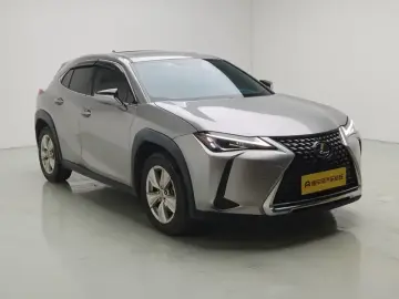 2020 Lexus UX с пробегом 87 800 км