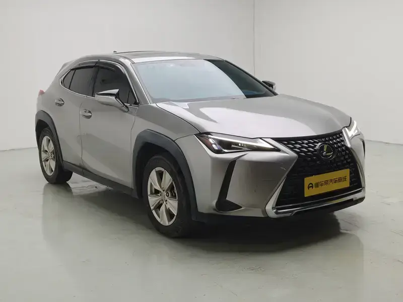 2020 Lexus UX с пробегом 87 800 км