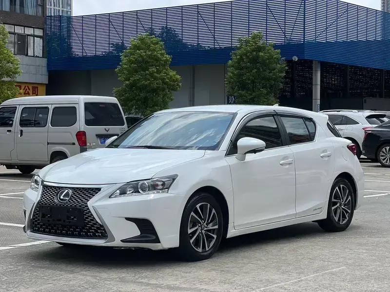 2017 Lexus CT с пробегом 53 000 км