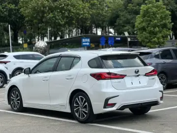2017 Lexus CT с пробегом 53 000 км