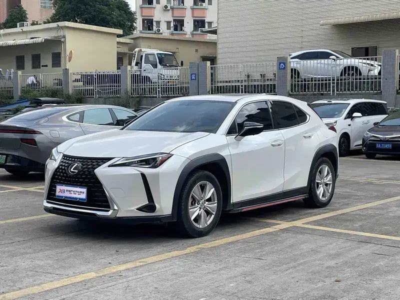 2020 Lexus UX с пробегом 57 000 км