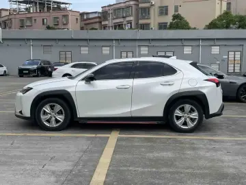 2020 Lexus UX с пробегом 57 000 км