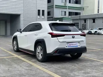 2020 Lexus UX с пробегом 57 000 км