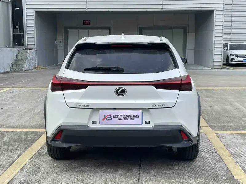 2020 Lexus UX с пробегом 57 000 км