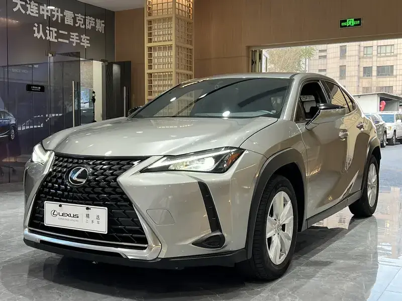 2020 Lexus UX с пробегом 48 000 км