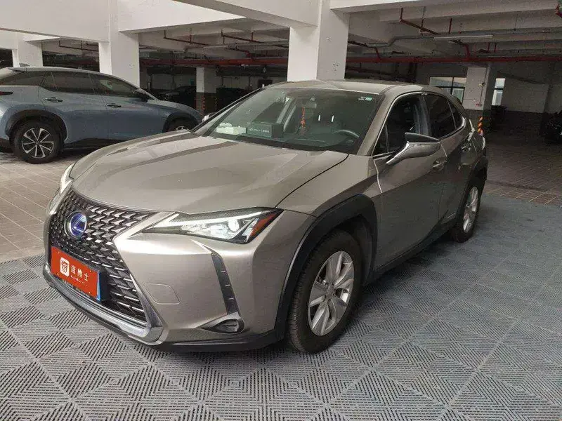 2020 Lexus UX с пробегом 22 400 км
