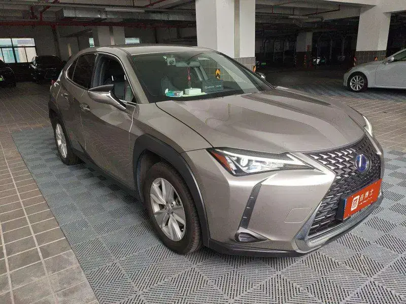 2020 Lexus UX с пробегом 22 400 км
