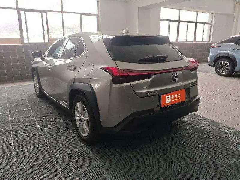 2020 Lexus UX с пробегом 22 400 км