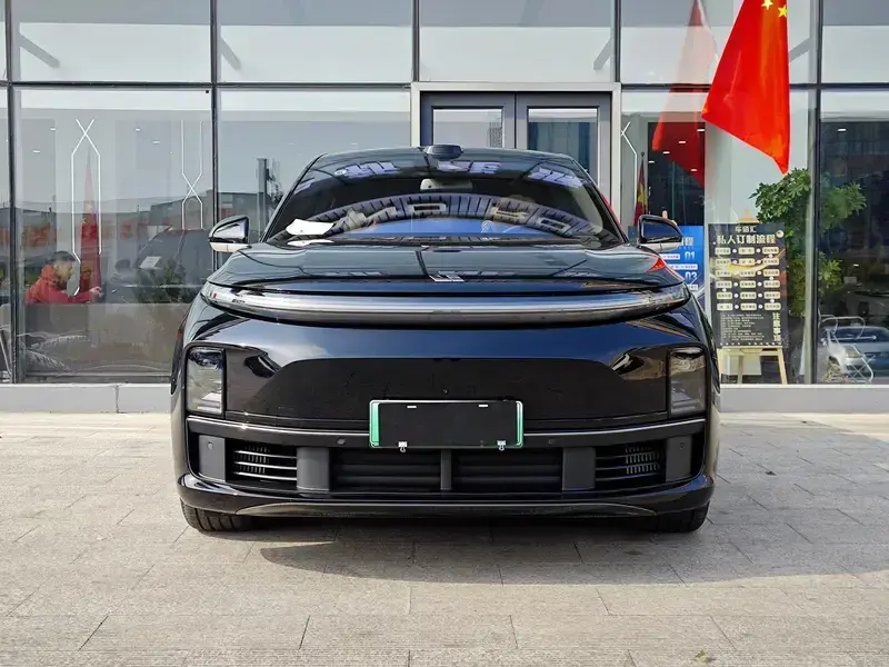 2025 Li Auto (Lixiang) L7 с пробегом 23 000 км