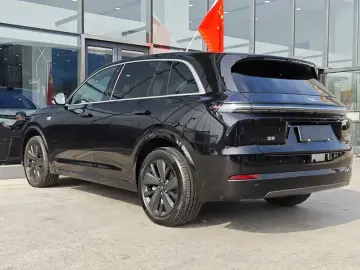 2025 Li Auto (Lixiang) L7 с пробегом 23 000 км