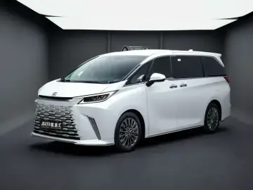 Lexus LM