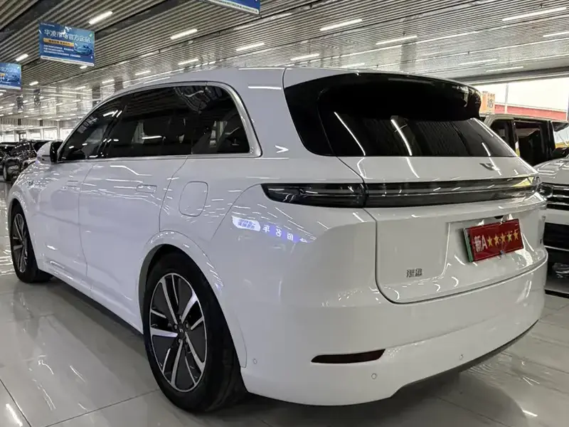 2024 Li Auto (Lixiang) L7 с пробегом 100 000 км