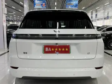2024 Li Auto (Lixiang) L7 с пробегом 100 000 км