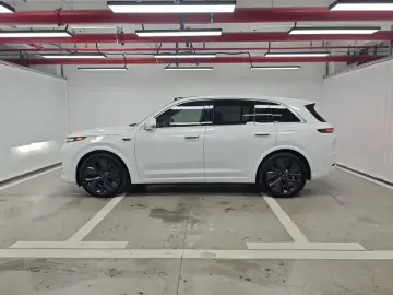 2024 Li Auto (Lixiang) L7 с пробегом 13 200 км