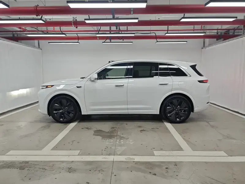 2024 Li Auto (Lixiang) L7 с пробегом 13 200 км