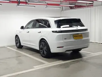 2024 Li Auto (Lixiang) L7 с пробегом 13 200 км